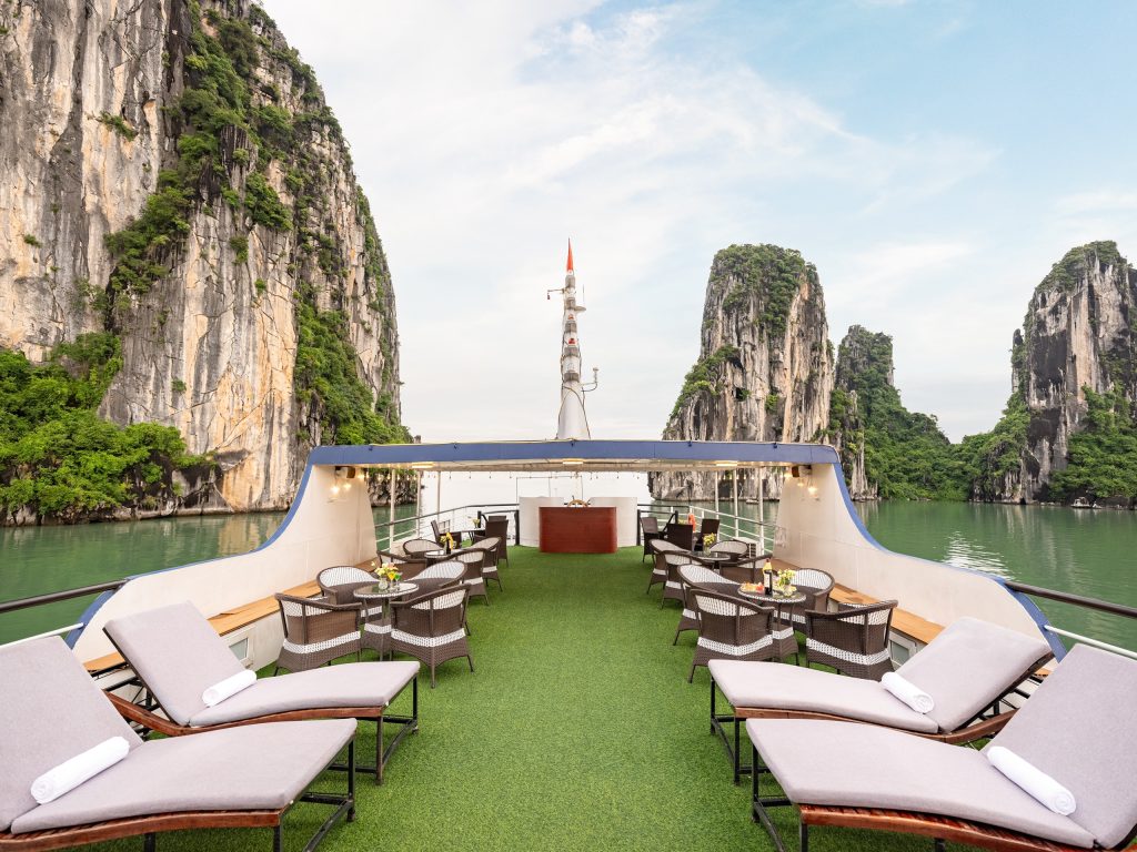 deluxe cruise halong bay